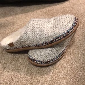 Toms Slippers